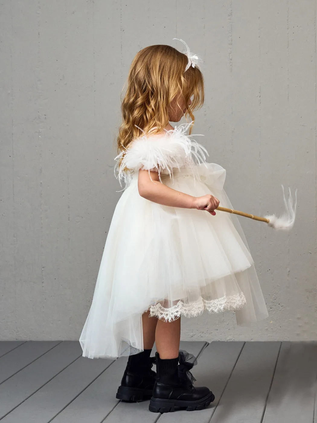 Baptism dress with lace and feathers - ABITO