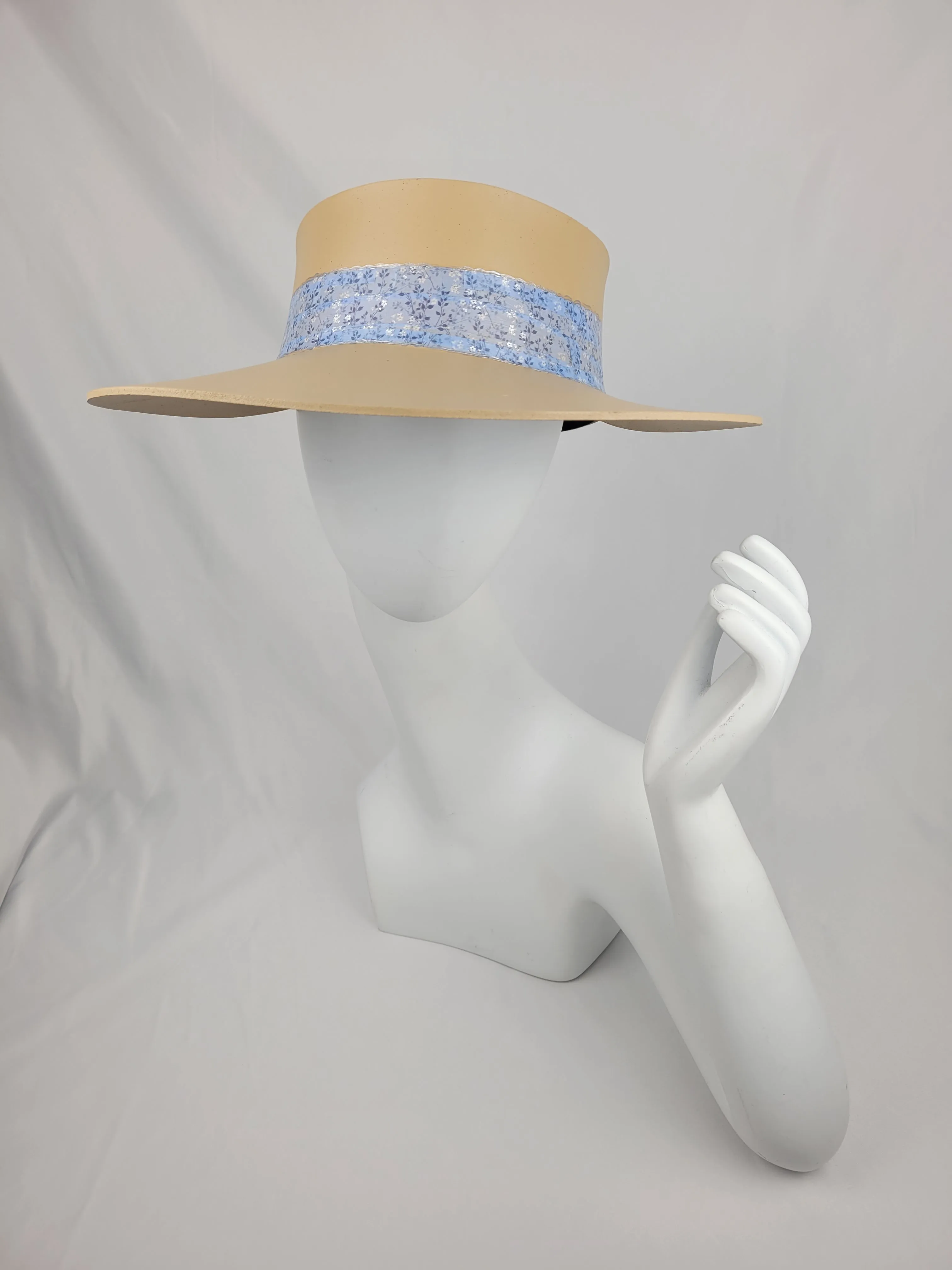 Beige "LadyEVA" Visor Hat with Baby Blue Floral Band