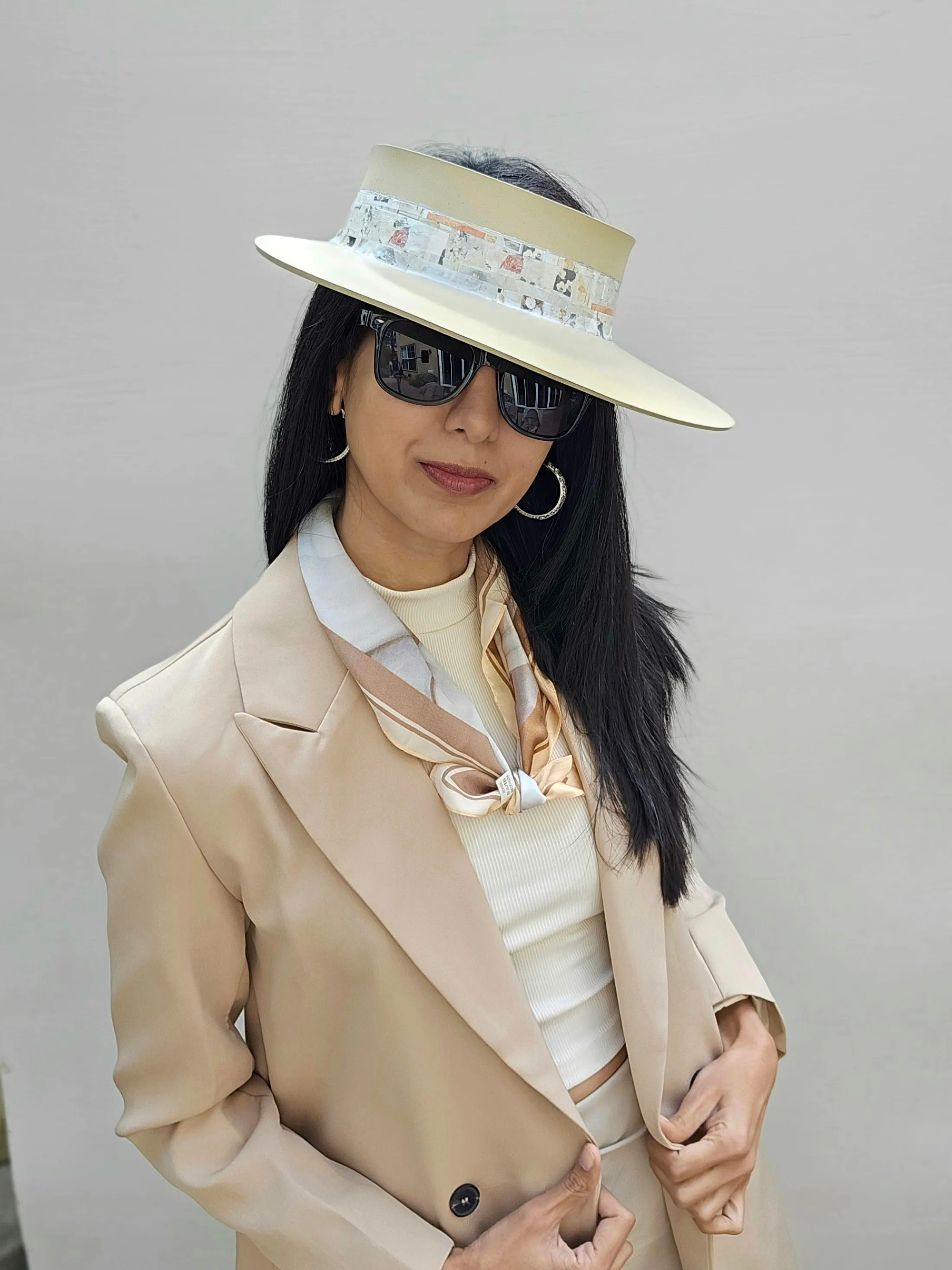 Beige "LadyEVA" Visor Hat with Cute Vintage Floral Collage Band