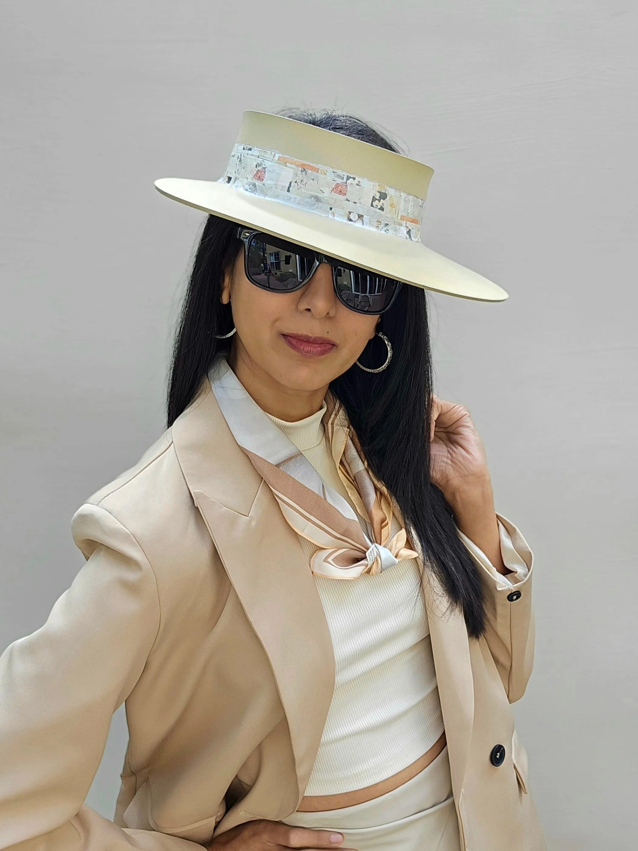 Beige "LadyEVA" Visor Hat with Cute Vintage Floral Collage Band