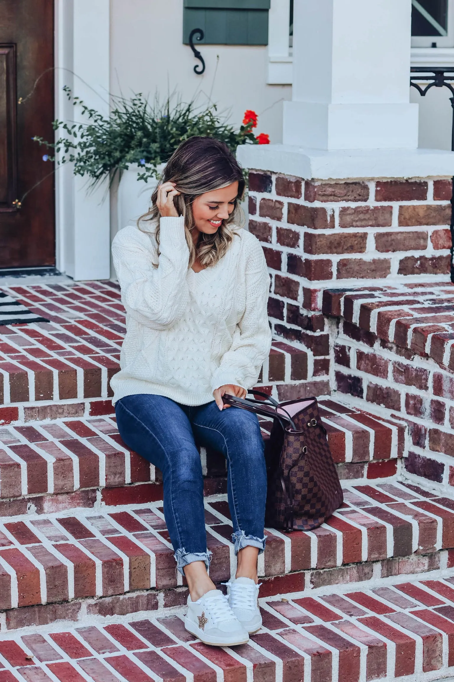 Classic Cable-Knit Sweater - Cream