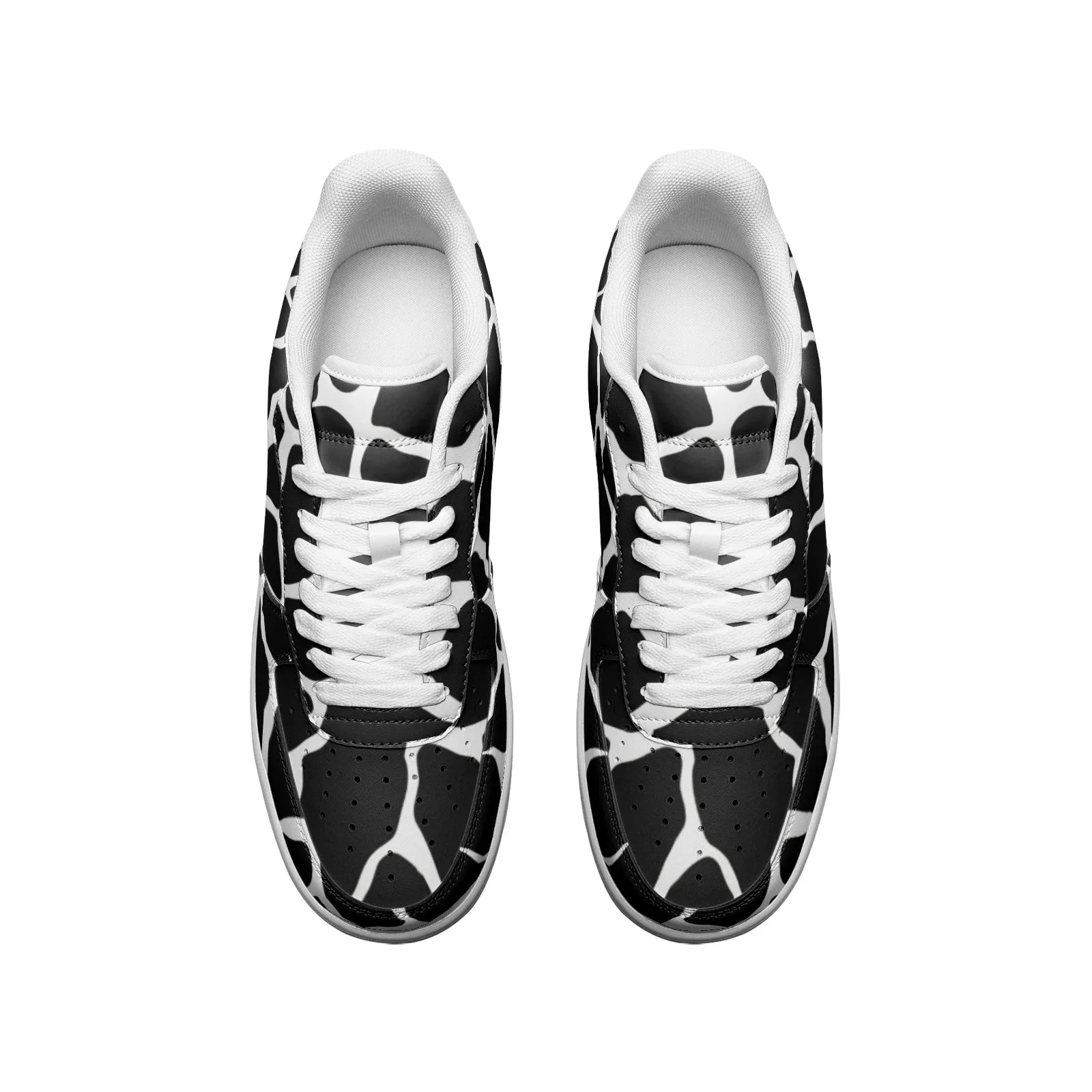 Giraffe Print Unisex Low Top Leather Sneakers