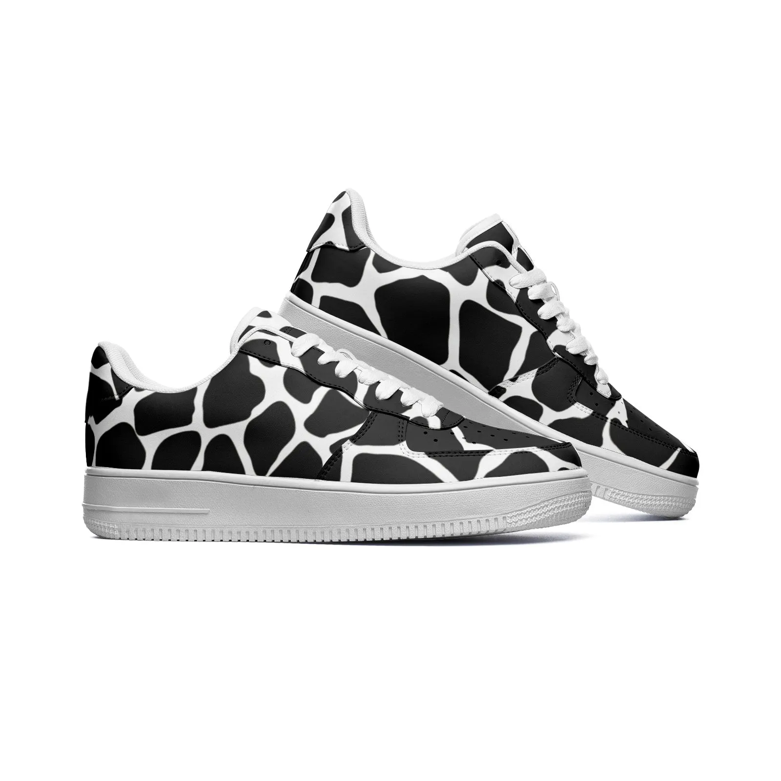 Giraffe Print Unisex Low Top Leather Sneakers