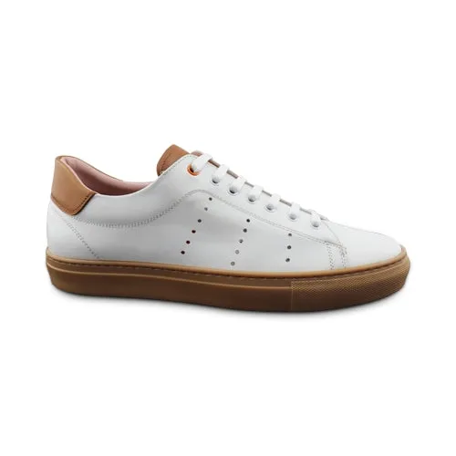 Sneakers bianche in pelle con suola ambra