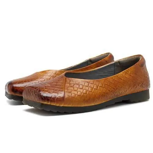 SOCOFY Retro Outdoor Slip On Leather Flats