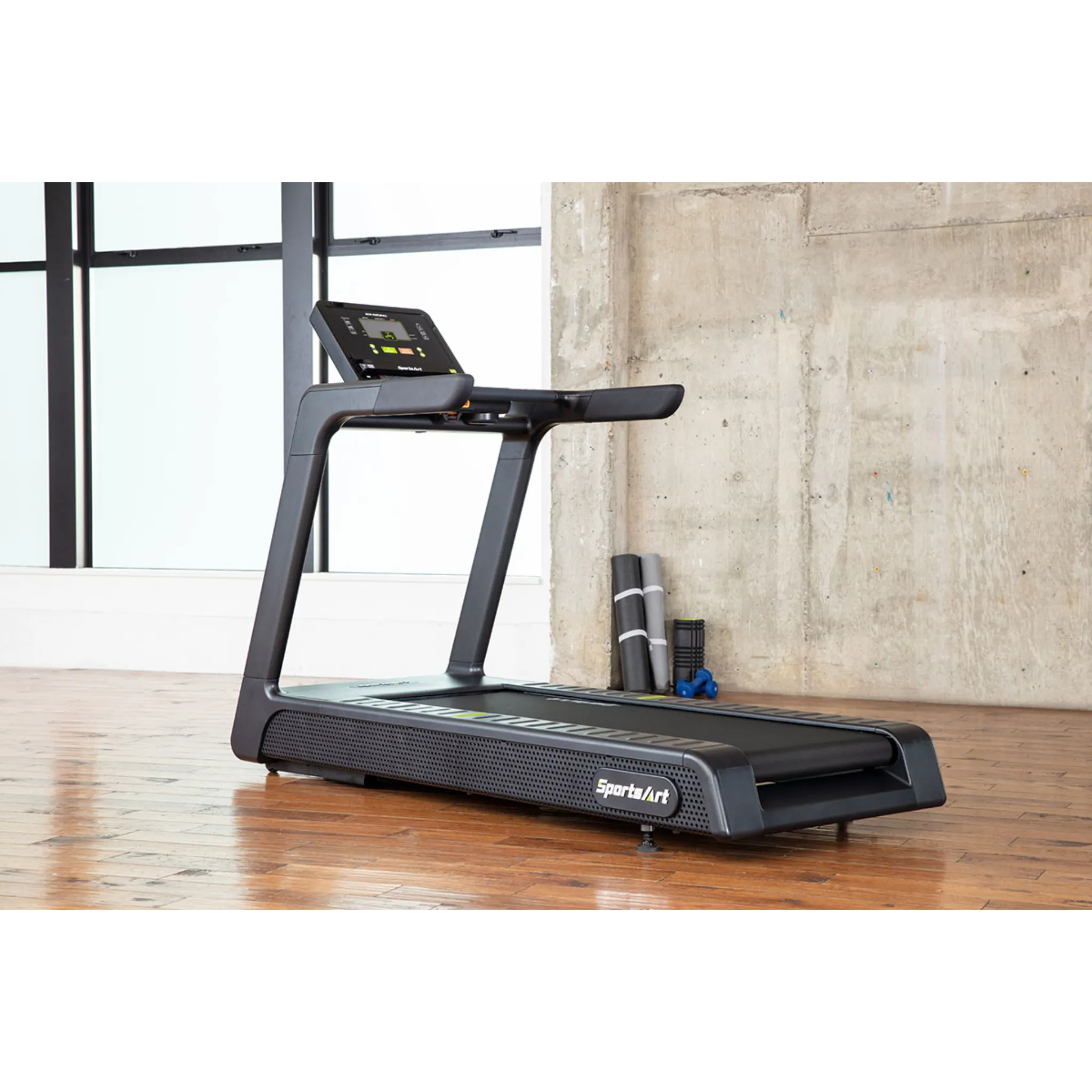 SportsArt T673 Prime Senza Treadmill | 16 in