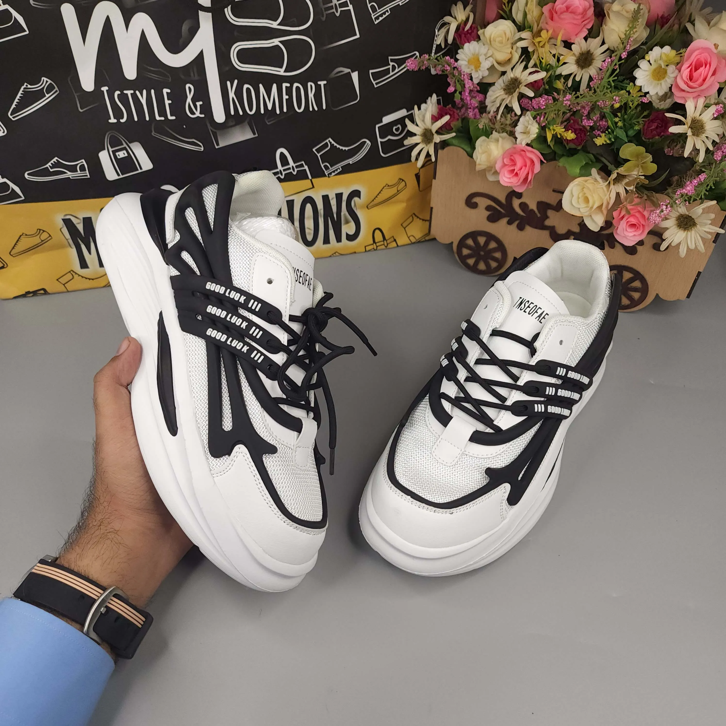 White/Blk Men's Trendy Lace-up  Chunky Sneakers