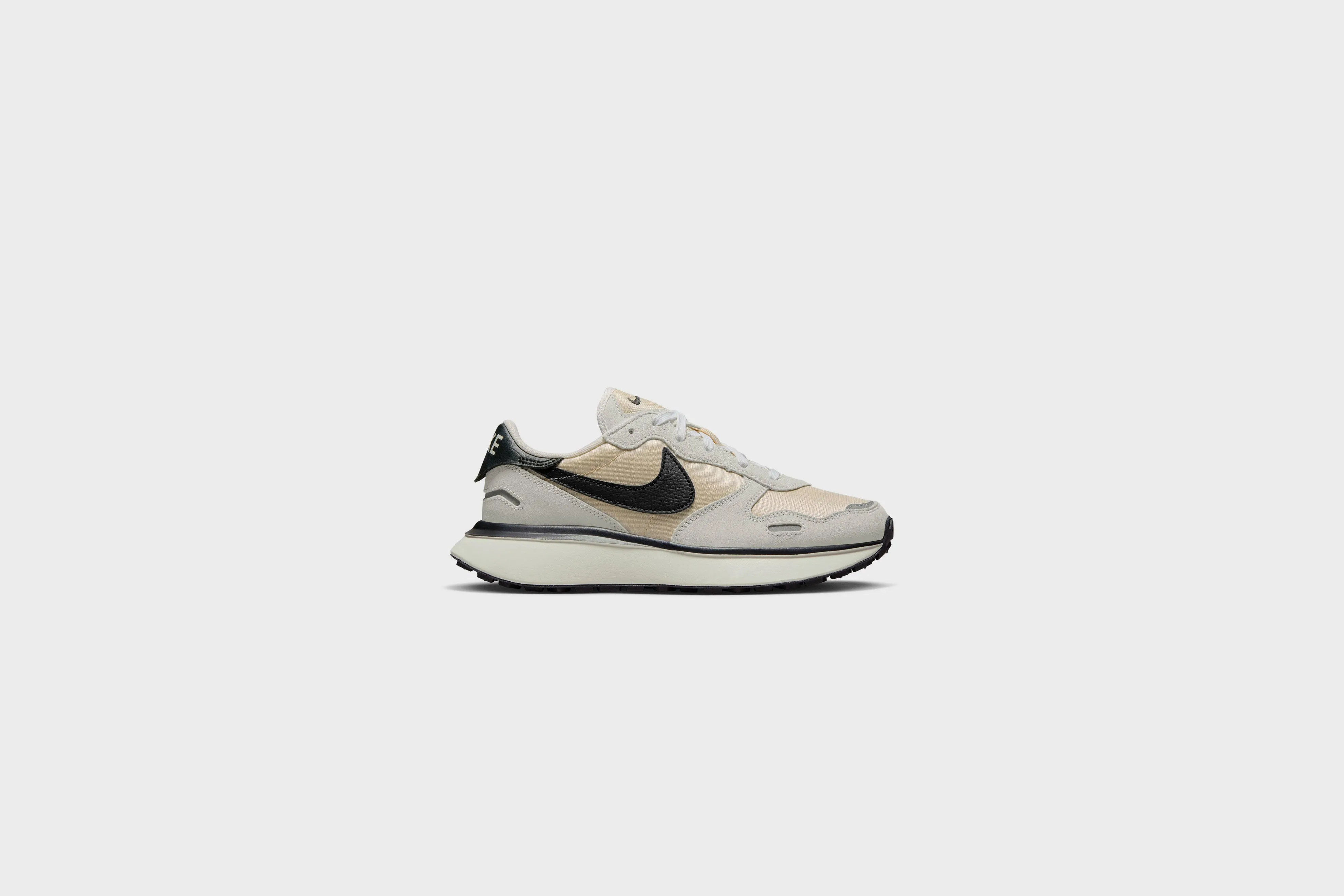 WMNS Nike Phoenix Waffle (Summit White/Black-Sanddrift)